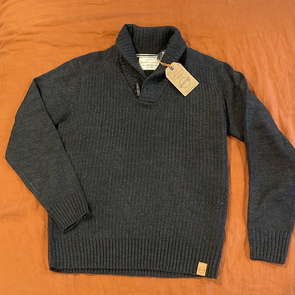 Men’s gray sweater